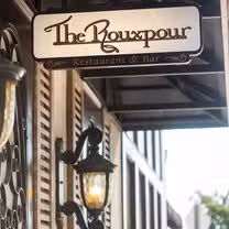 Una foto del restaurante The Rouxpour Restaurant & Bar - Sugar Land