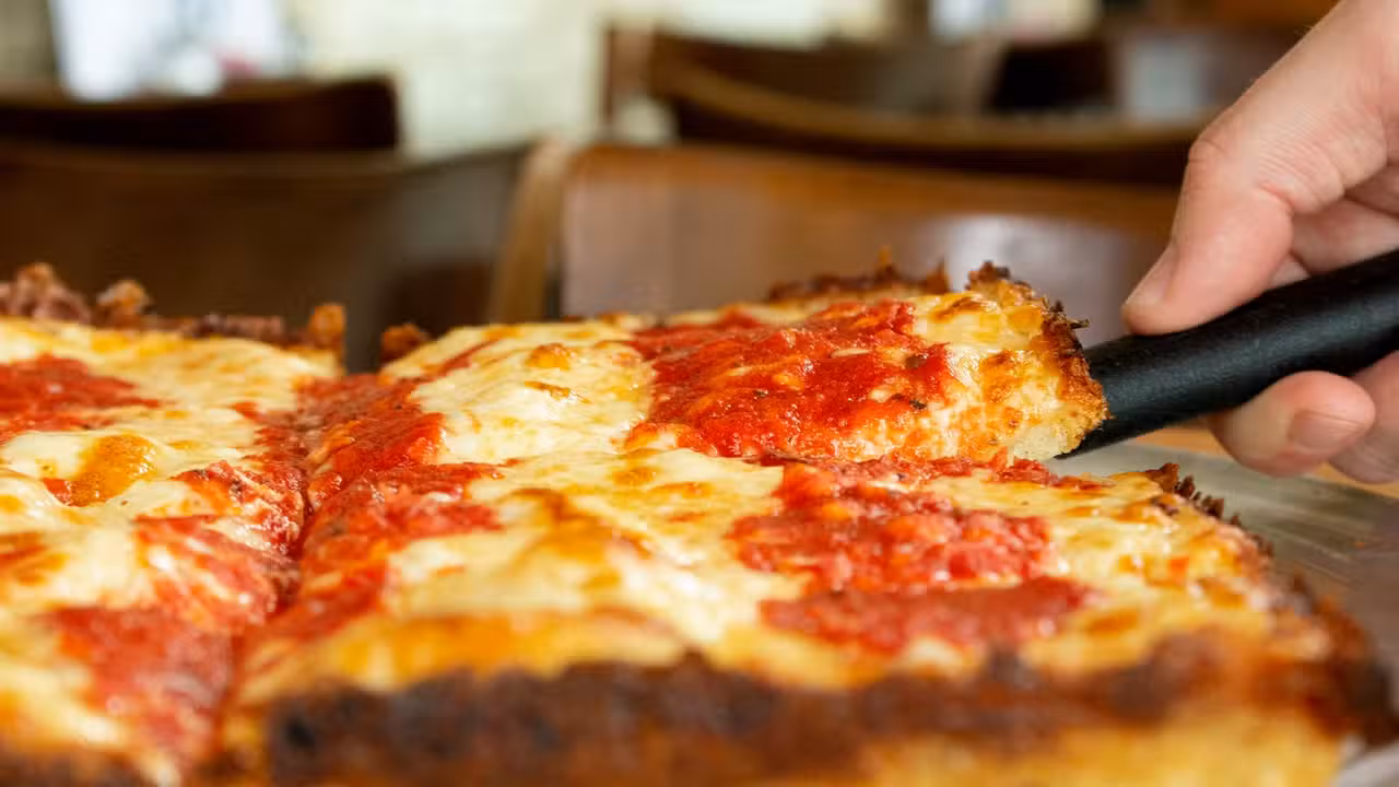 Binnenkant - Buddy Pizza- Novi, Novi, MI