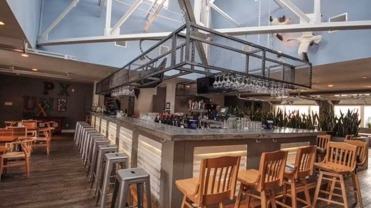 Lake House Bar & Grill, Dallas, TX