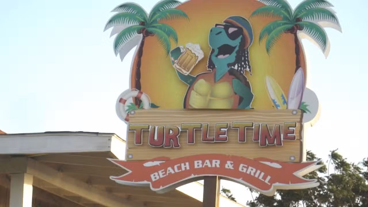 Turtle Time Beach Bar and Grill, Charlestown, Nevis