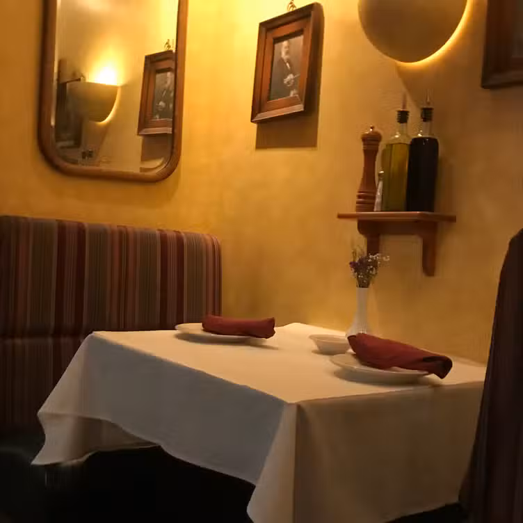 Binnenkant - Tucci's Cucina Italiana - Salt Lake City, Salt Lake City, UT