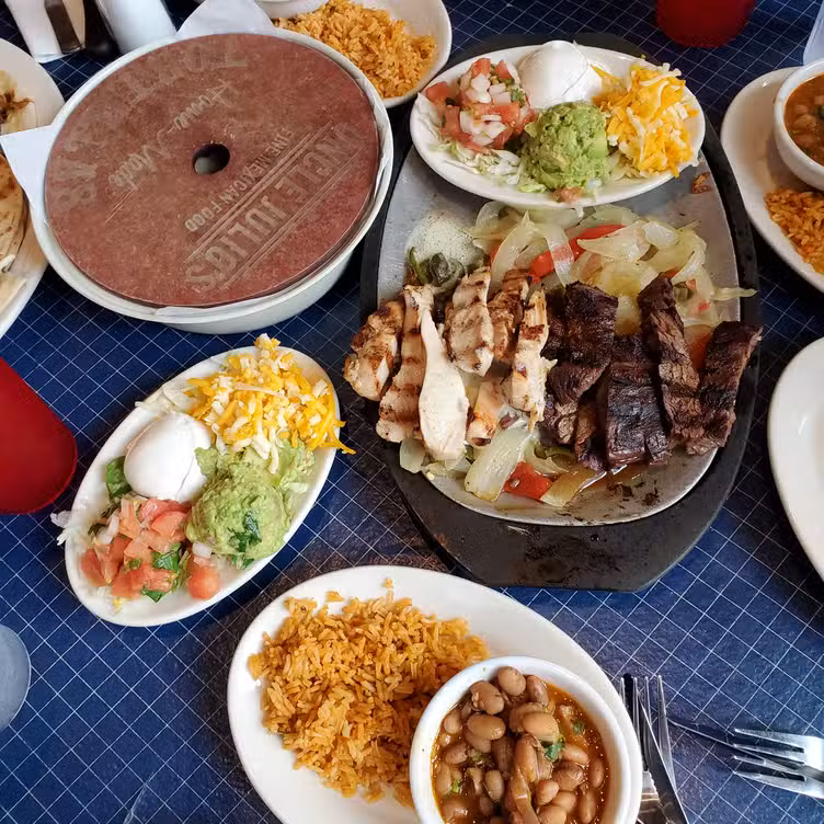 Comida - Uncle Julio's - Austin, Austin, TX