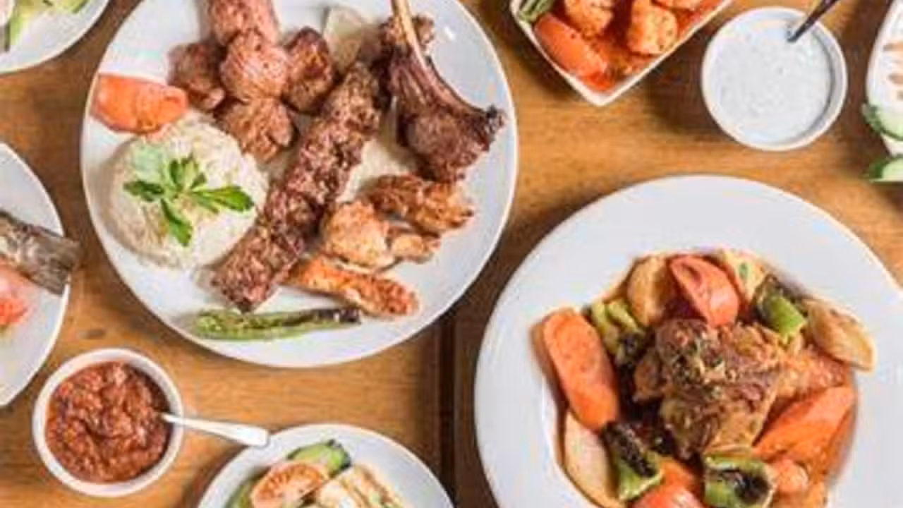Binnenkant - Toprak Ocakbasi, Golders Green, London