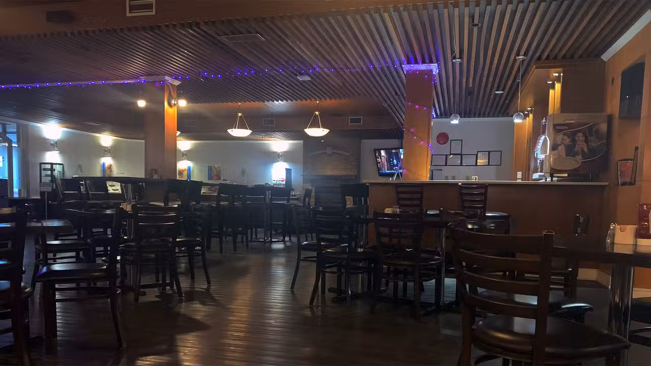 Seasons Bar & Grill, Edmonton, AB