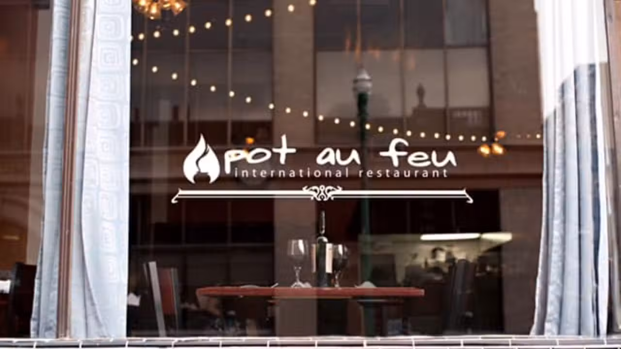 Binnenkant - The Pot Au Feu, El Paso, TX