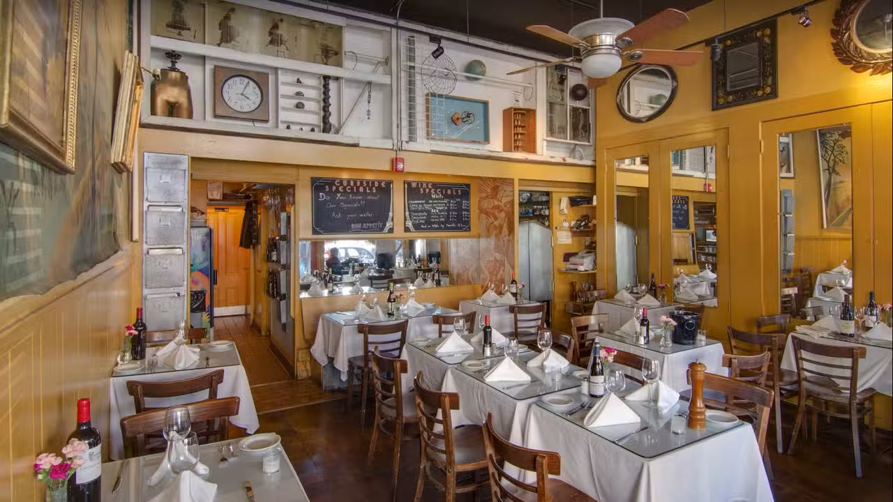Binnenkant - Curbside Cafe, San Francisco, CA
