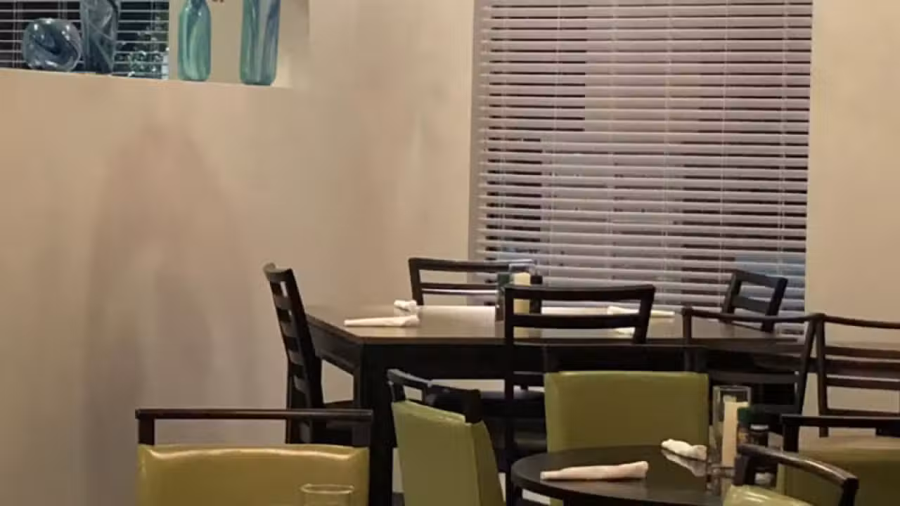 內部 - The Eatery and Drinkery，FLLehigh  acres