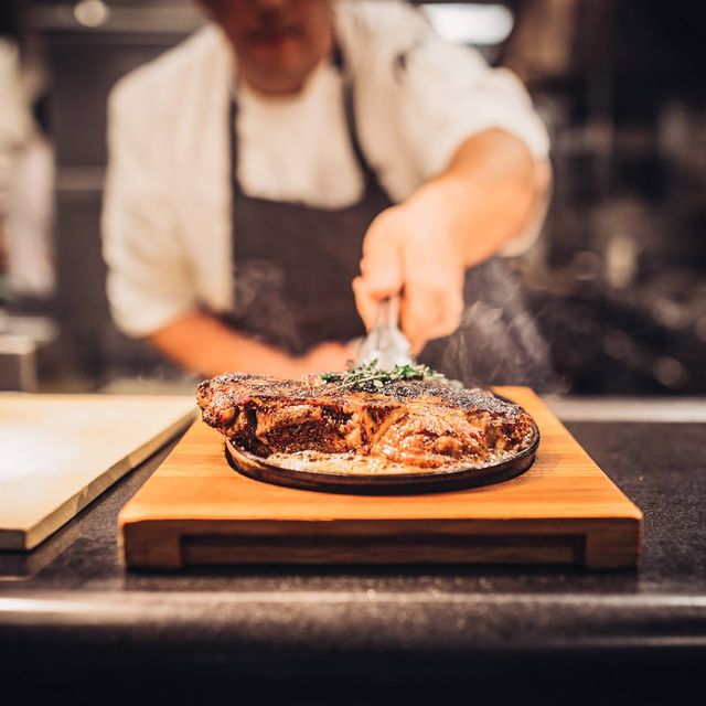 cut by wolfgang puck las vegas dress code CUT, LAS VEGAS