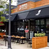 A photo of Louie's Wine Dive - Saint Louis restaurant