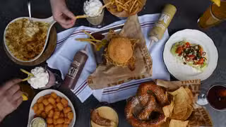 Foto von BRGR Kitchen + Bar - Prairie Village Restaurant