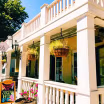 A photo of The Porch Restaurant & Bar - Sacramento restaurant
