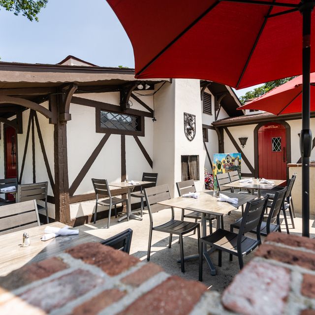 Little Pub - Greenwich - Updated 2026, American Restaurant in Cos Cob, CT