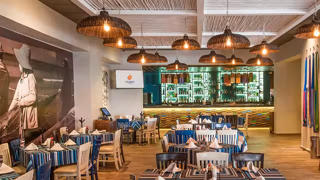 Ein Foto von Restaurant Los Arcos - Monterrey - Garza Sada