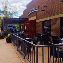 Una foto del restaurante Parker Garage