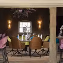 A photo of Cross-over restaurant