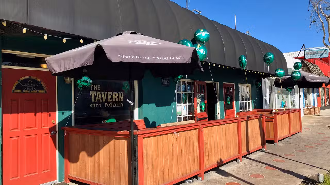 Exterior - The Tavern on Main, El Segundo, CA