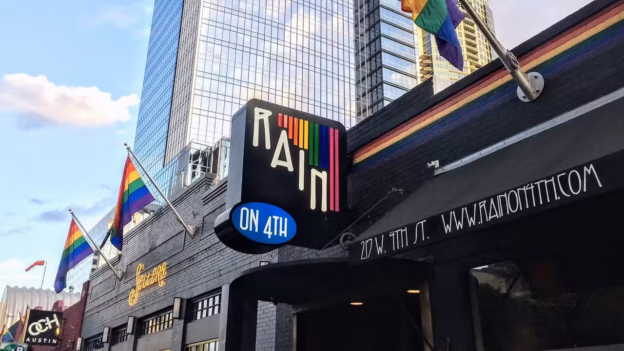 Exterior - Rain on 4th, Austin, TX