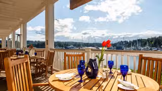 Foto von The Fireside Restaurant, Waterfront Dining Restaurant