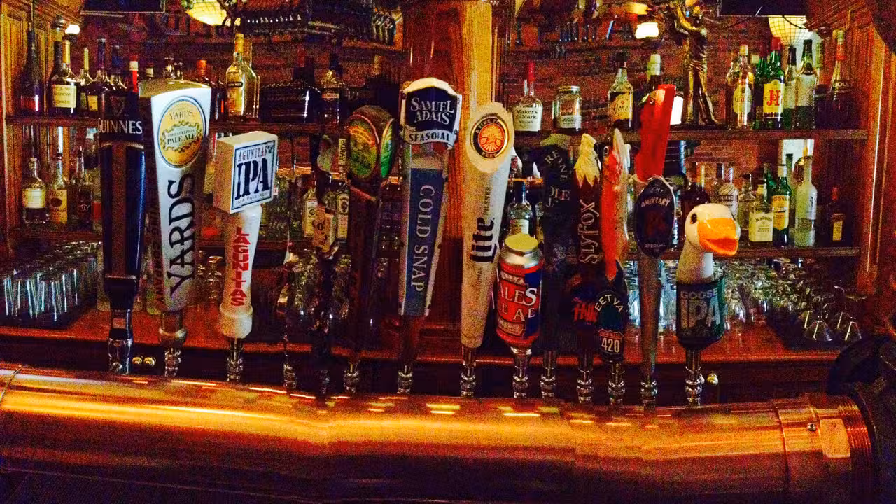 Interior - The Great American Pub - Conshohocken, Conshohocken, PA