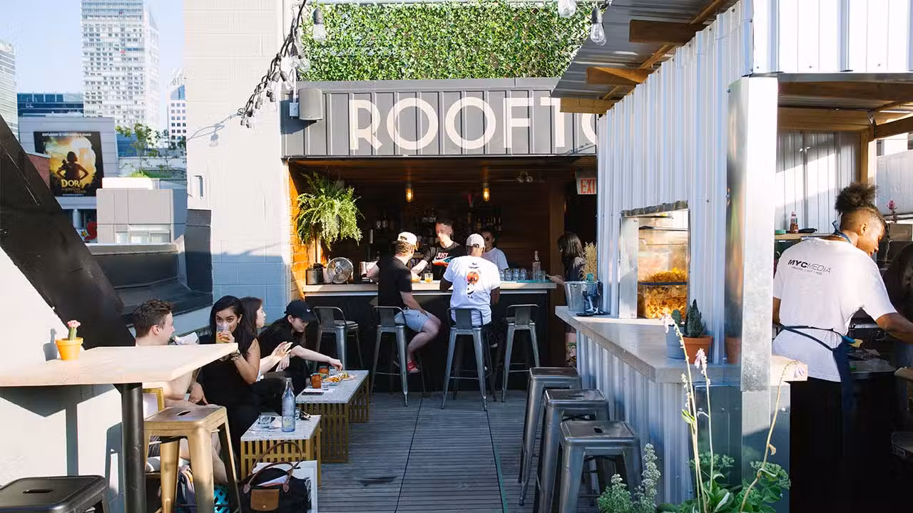 Beverley Rooftop, Toronto, ON