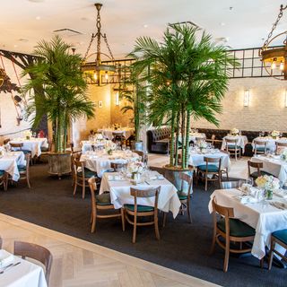 The Annie Caf&eacute; & Bar
