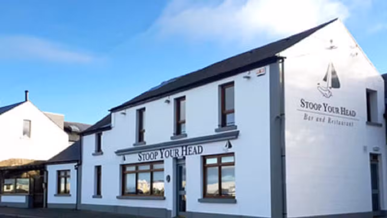Stoop your head，Co DublinSkerries
