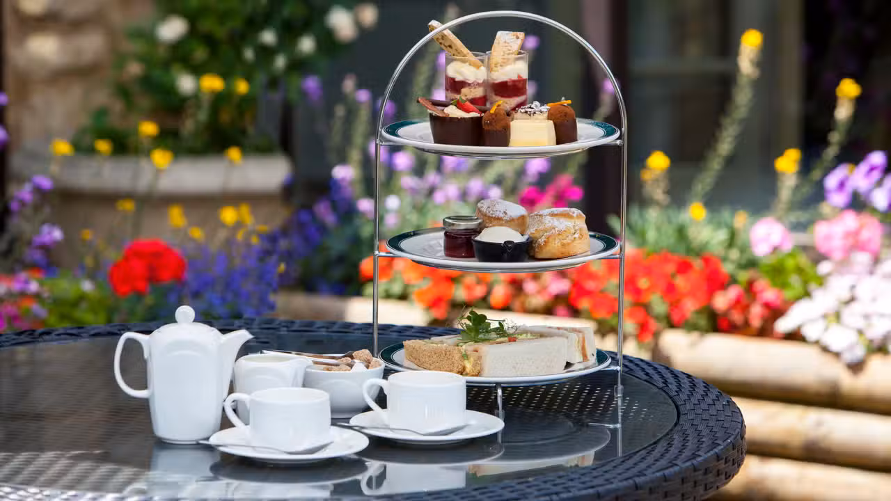 Afternoon Tea @ Holt Hotel, Steeple Aston, Oxfordshire