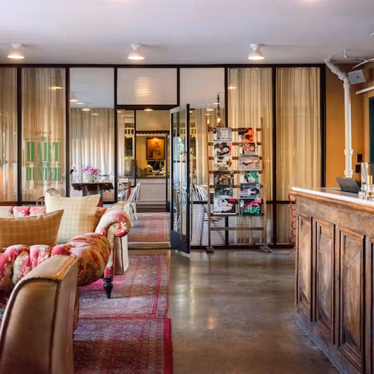 The Hart and the Hunter - Permanently Closed, Los Angeles, CA
