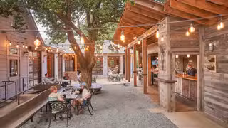 Foto von The Goodyear House Restaurant