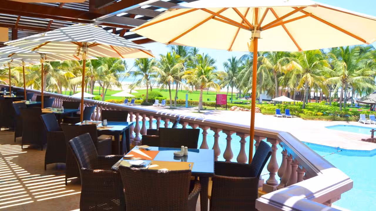 Buitenkant - Darbat Restaurant - Crowne Plaza Resort Salalah, Salalah, 