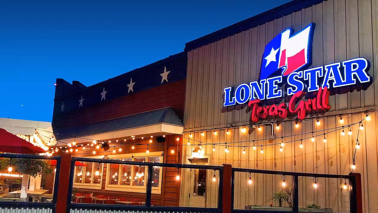 Exterior - Lone Star Texas Grill - Ancaster, Ancaster, ON