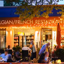 A photo of Et Voila restaurant