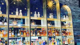 A photo of Queenies Restaurant & Bar restaurant