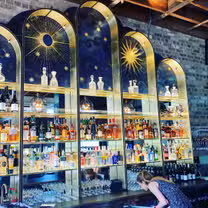 A photo of Queenies Restaurant & Bar restaurant
