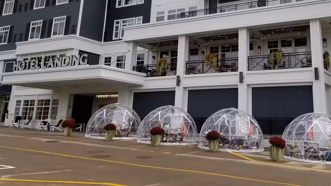 ninetwentyfive Igloos - Permanently Closed, Wayzata, MN