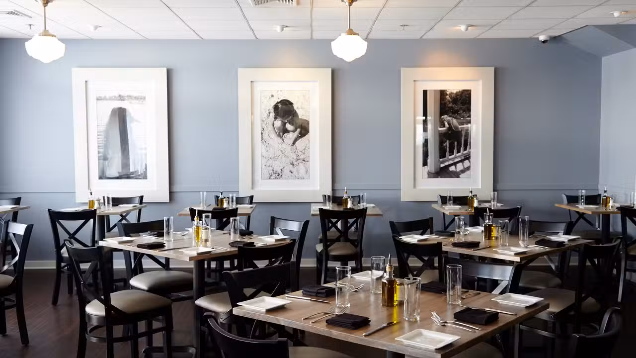Liv's Oyster Bar, Old Saybrook, CT