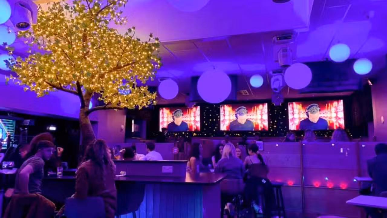 Interior - Why Not Bar & Lounge, Aberystwyth, 