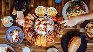 Foto von The Village Door Cafe Restaurant