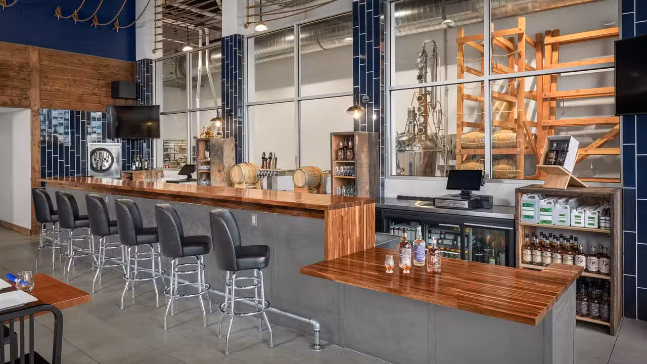 Binnenkant - Liberty Call Distilling Kitchen, San Diego, CA