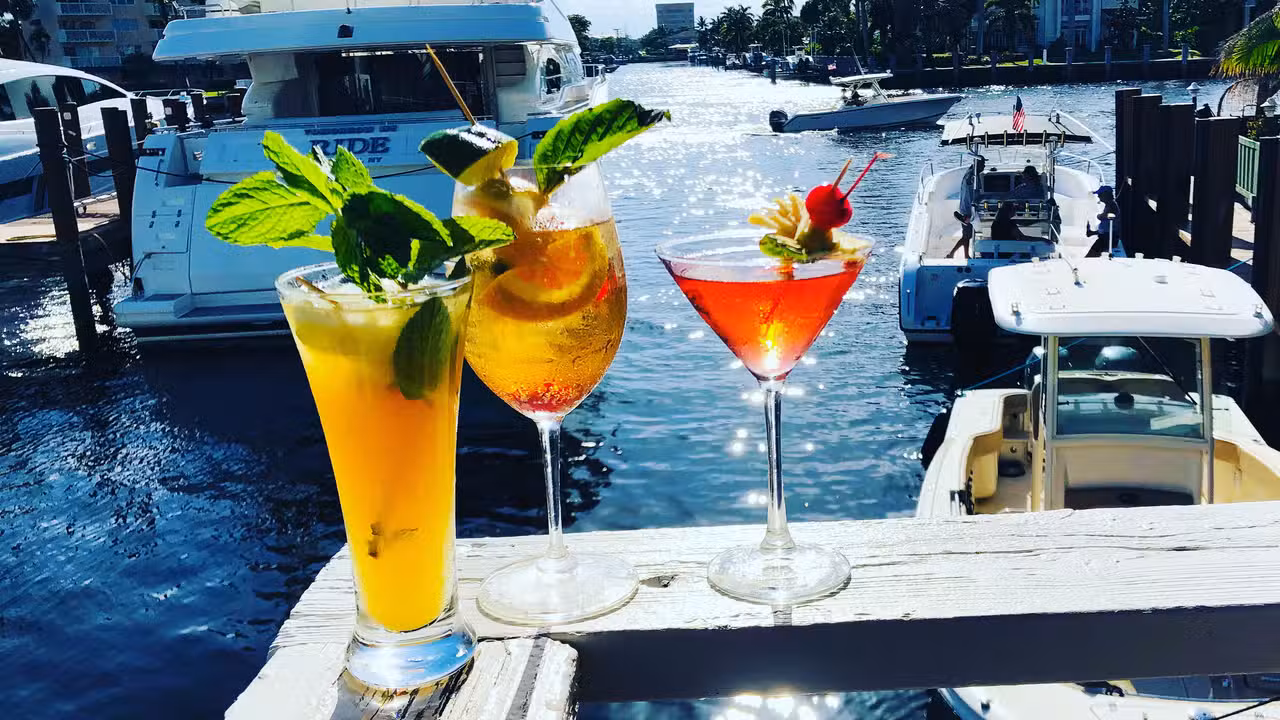 Bebidas - The Rusty Hook Tavern, Pompano Beach, FL