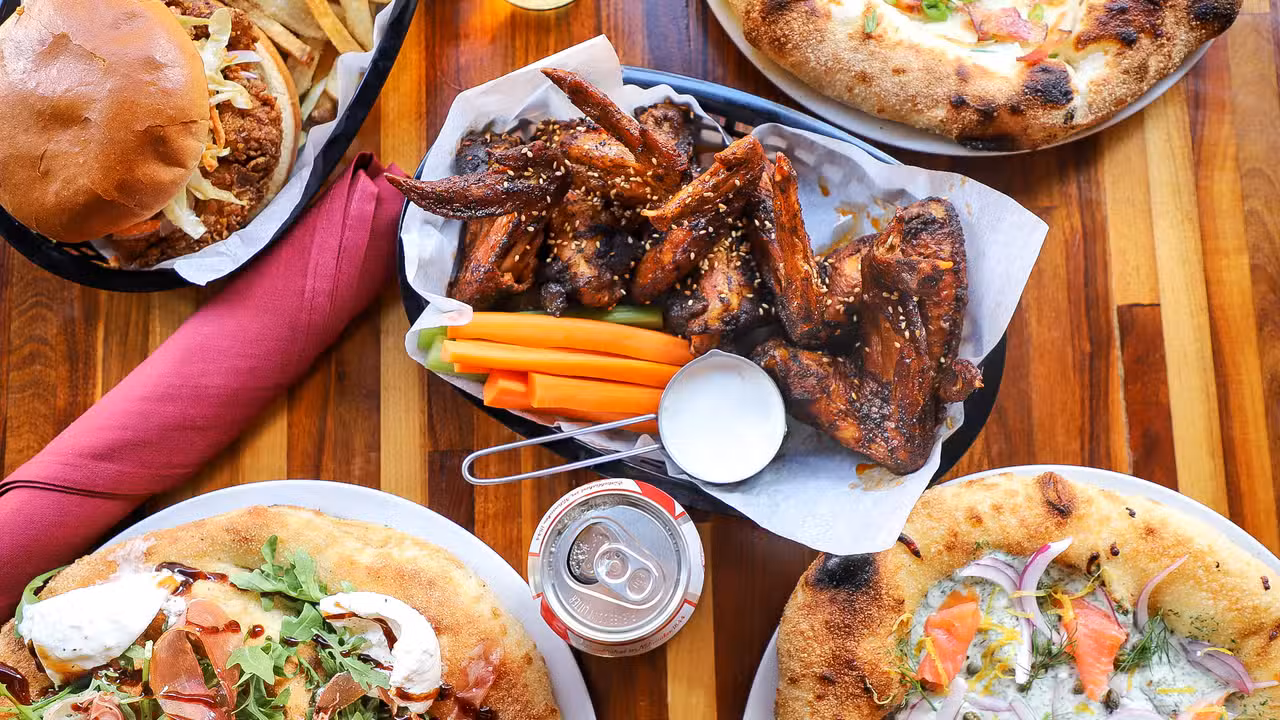 Comida - PB&J: Pizza Beer & Jukebox, Chicago, IL