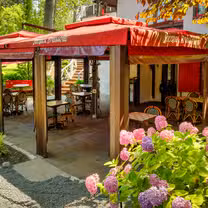 Una foto del restaurante Jacques' Brasserie at L'Auberge Chez Francois