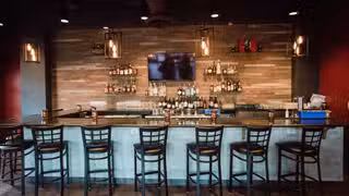 Una foto del restaurante One Barrel - American Bistro & Wine Bar