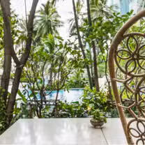 A photo of Flow Oasis Pool Lounge - Chatrium Residence Sathon Bangkok restaurant