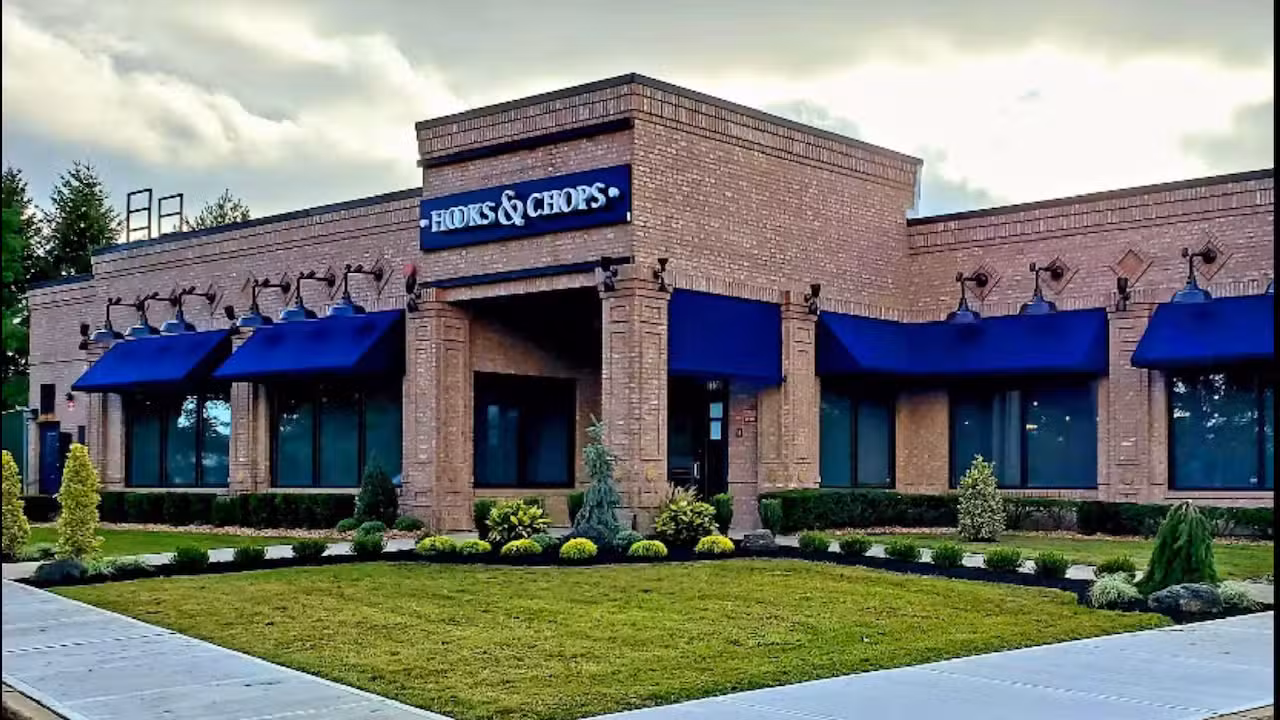 Buitenkant - Hooks & Chops, Commack, NY