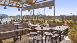 Una foto del restaurante Rafferty's Tavern