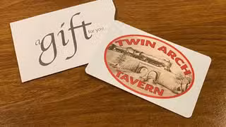 Una foto del restaurante Twin Arch Tavern
