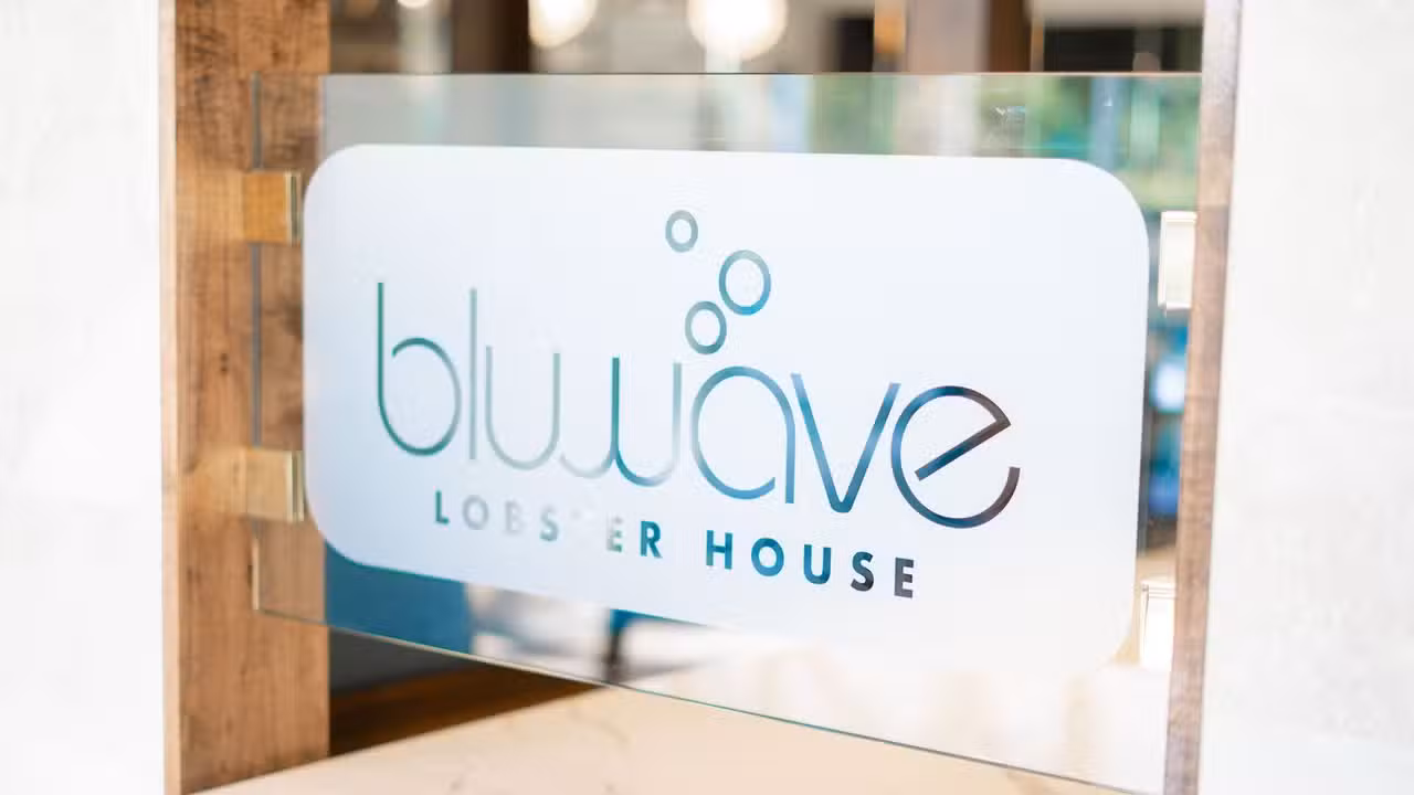 Interior - Blu Wave Lobster House, Fort Myers, FL