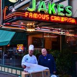 Cover image for Jake's Famous Crawfish