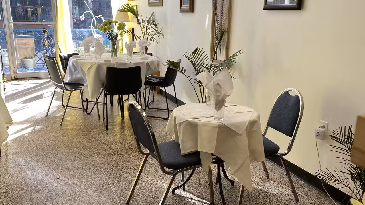 Interior - Plaza Café de Taos, Albuquerque, NM